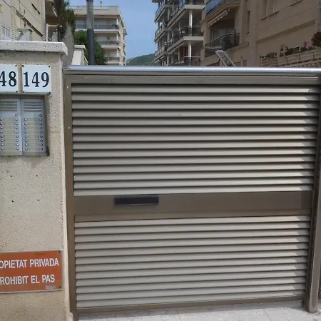 Building Oceanfront, Torild Calafell